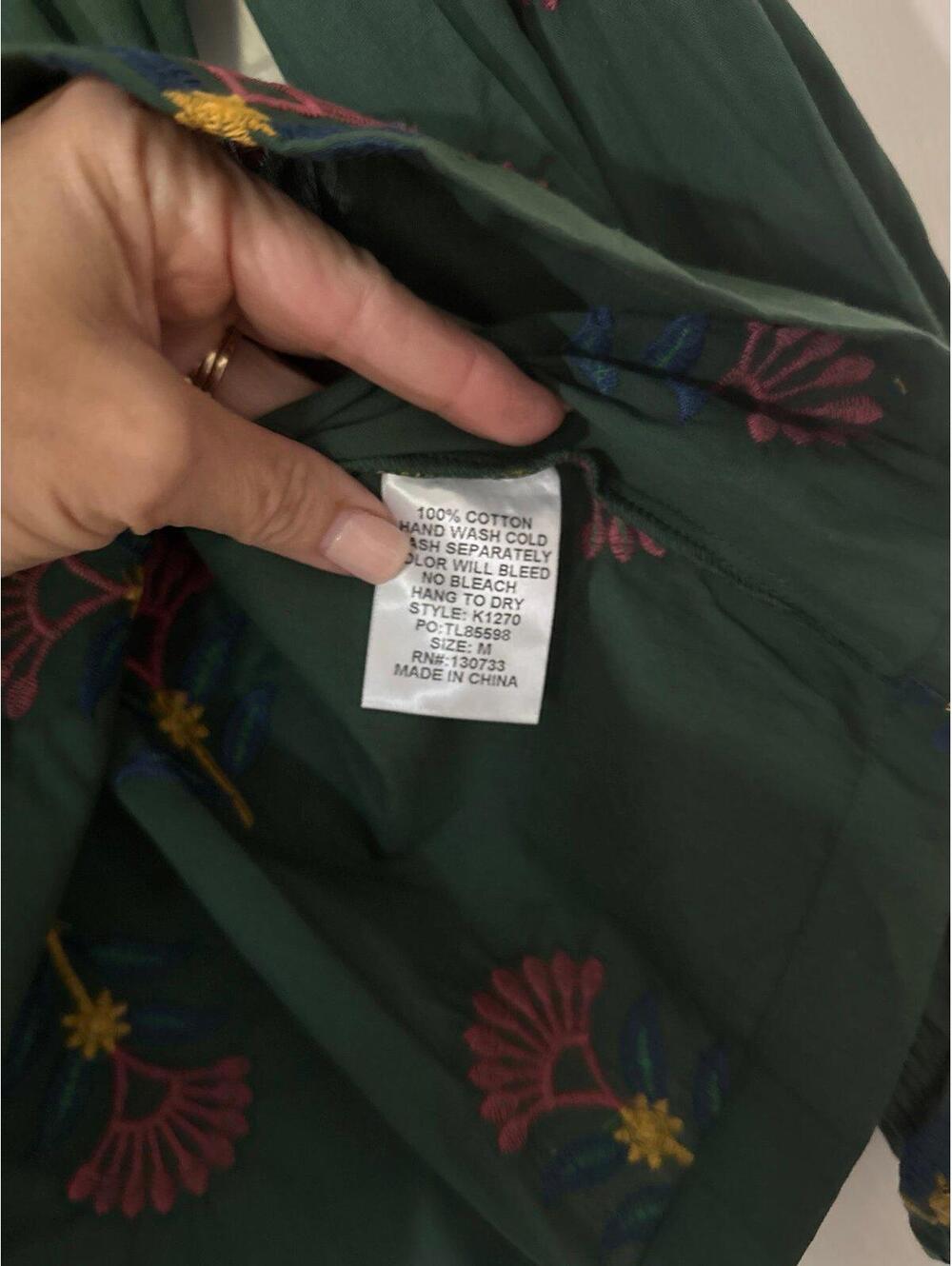 Umgee Green Blouse with Embroidery Design Medium Boutique New with Tags - Picture 4 of 8